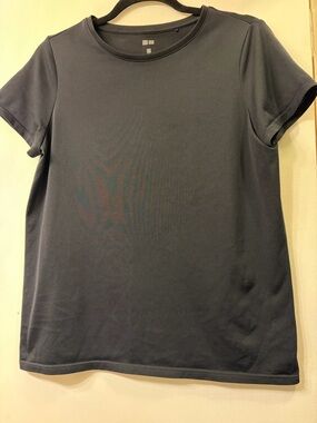 Uniqlo Black Women's Short-Sleeve Crewneck Tee